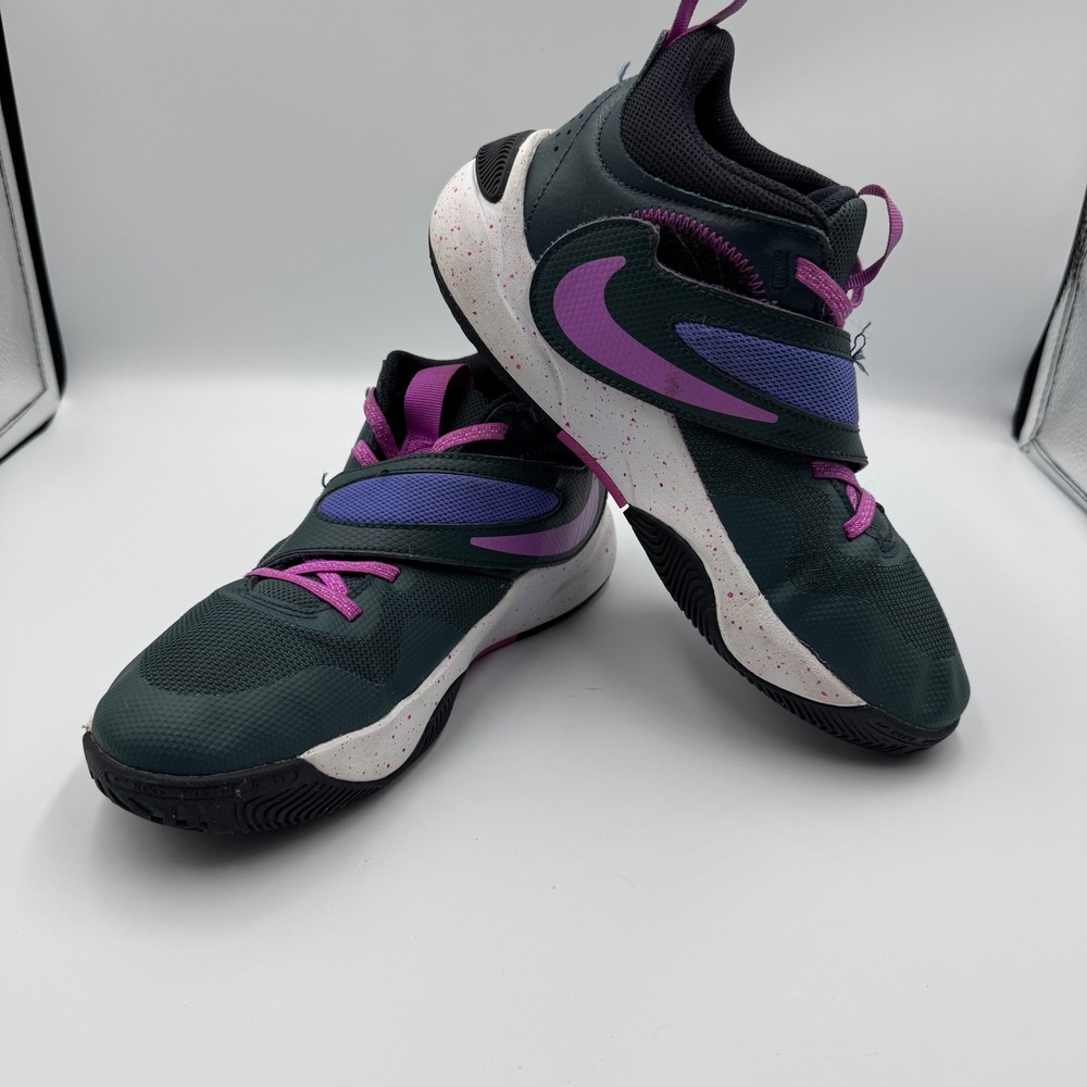 Nike Shoes Womens 6Y Deep Jungle Purple Team Hustle Basketball Sneakers